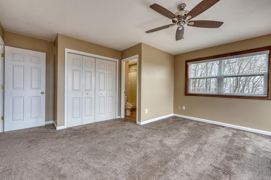 130 Hogans Run Property Photo 36