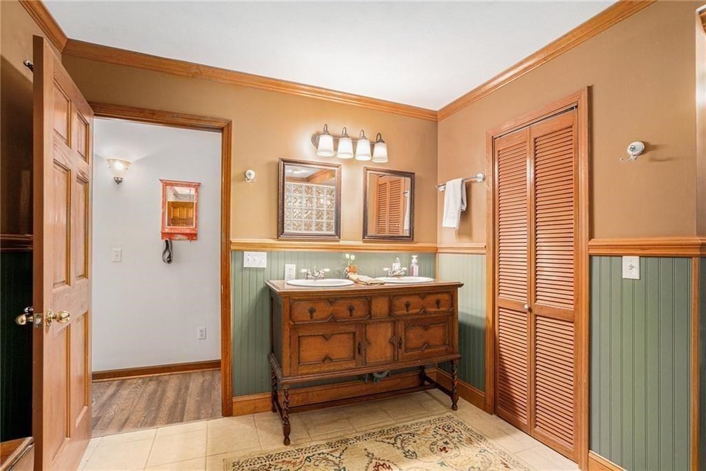 43 Hamlet Court Property Photo 17