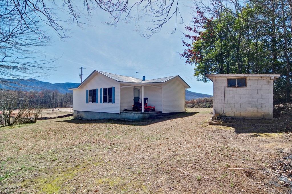 2165 Townsend Mill Road Property Photo 2