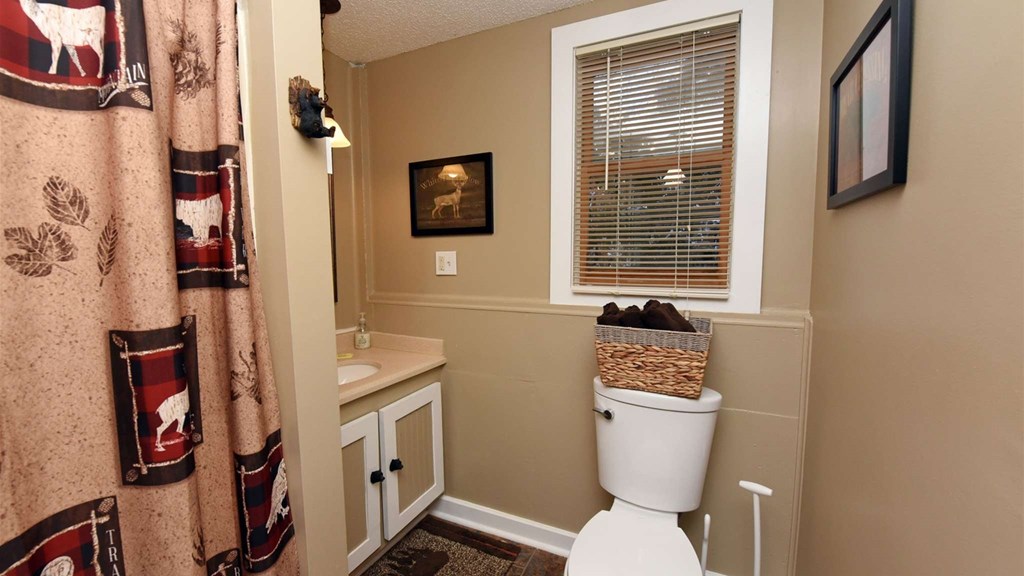 602 Harrison & Ada Road Property Photo 21