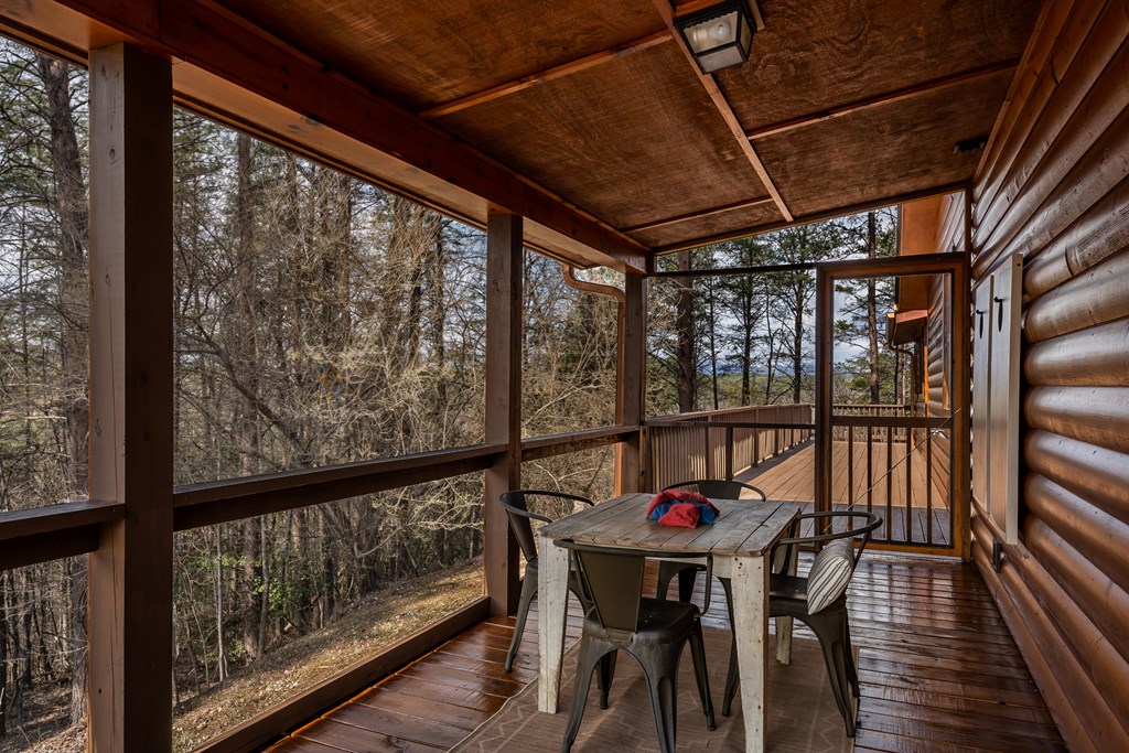 233 River Hills Property Photo 39
