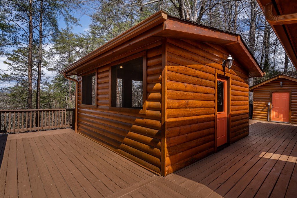 233 River Hills Property Photo 41