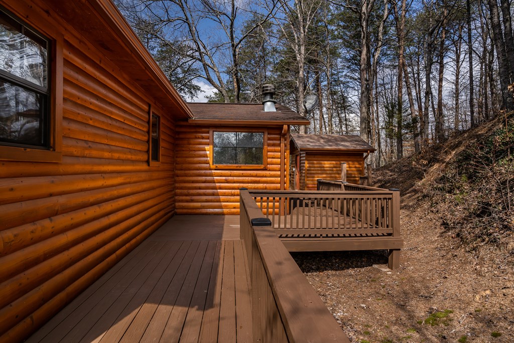 233 River Hills Property Photo 44