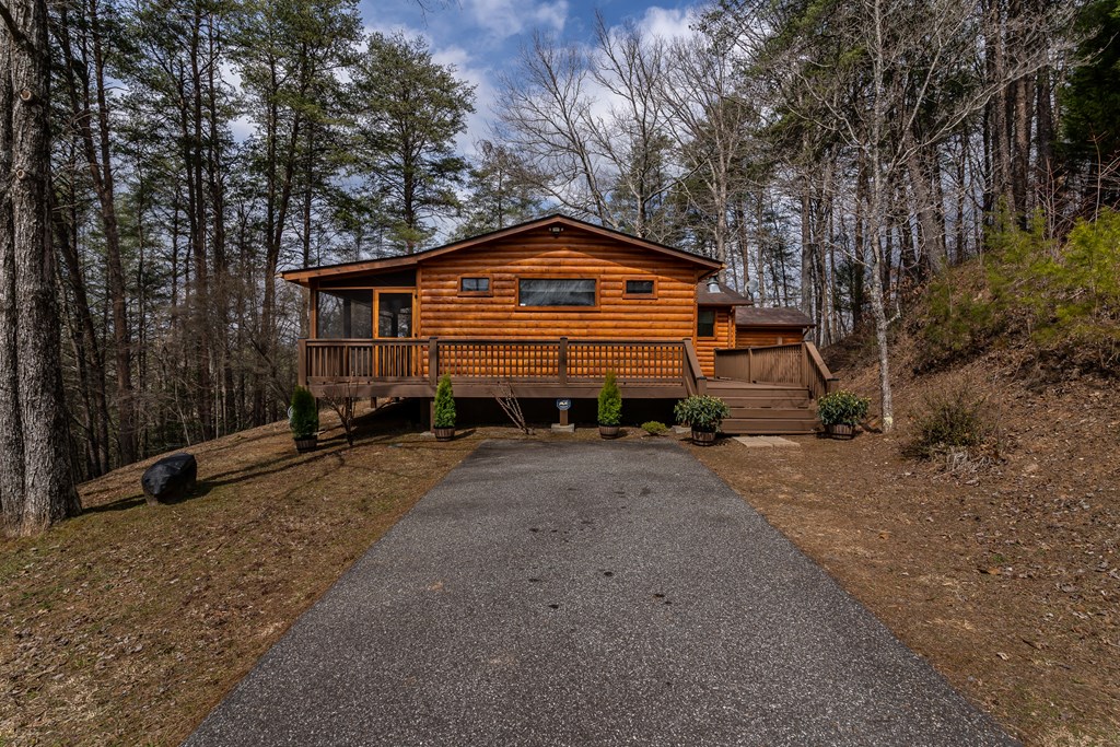 233 River Hills Property Photo 47