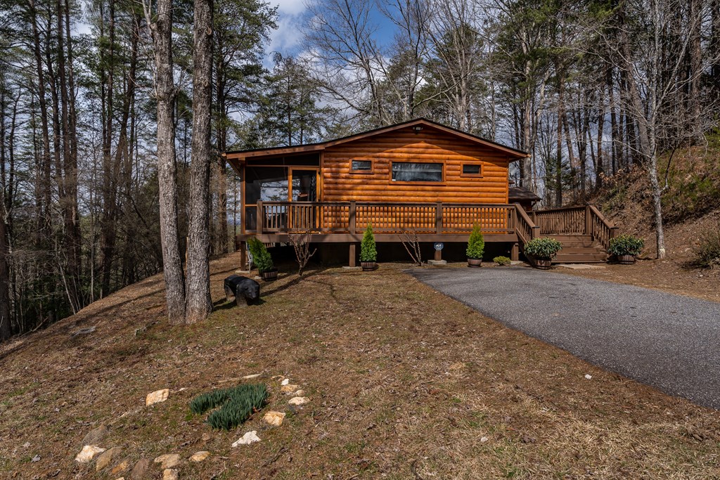 233 River Hills Property Photo 49