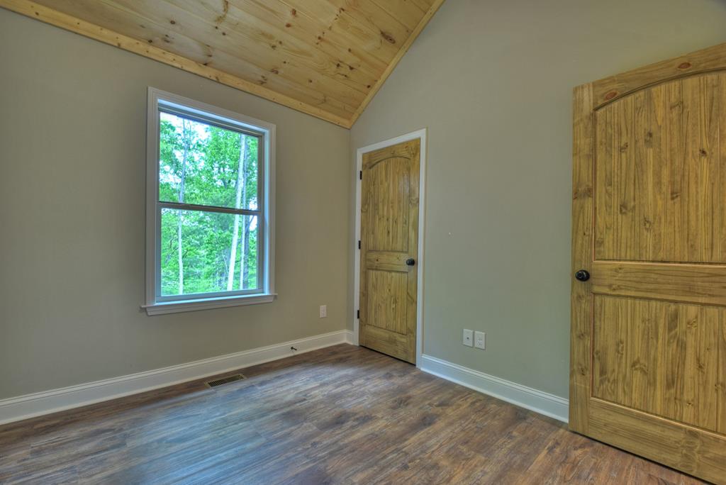 297 Oneida Circle Property Photo 23