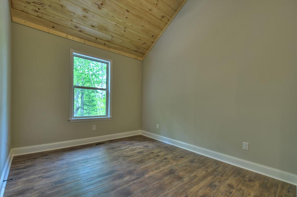 297 Oneida Circle Property Photo 24