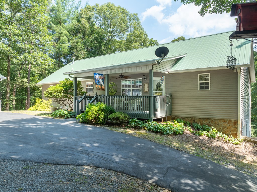 95 Morgan Way Property Photo 6