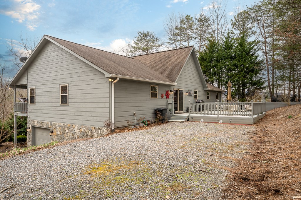 102 Hickory Ridge Property Photo 3