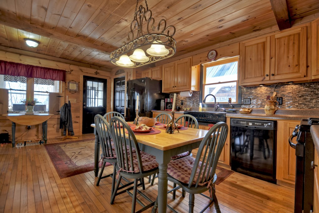 77 Gunite Circle Property Photo 7
