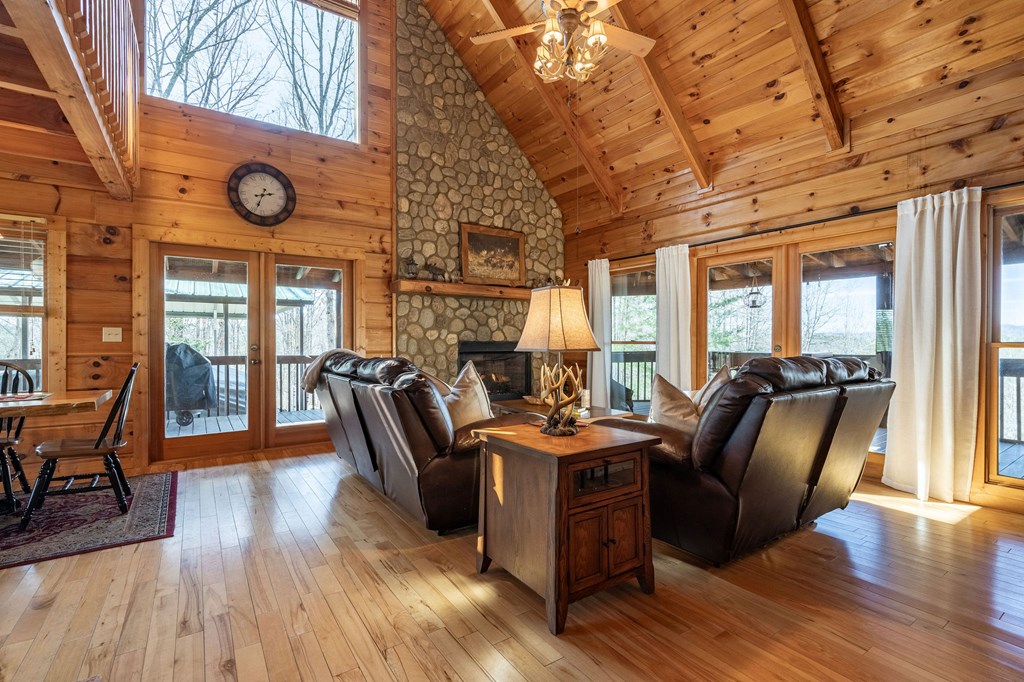 5 Moccasin Trail Property Photo 5