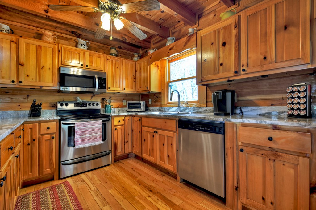 5 Moccasin Trail Property Photo 9