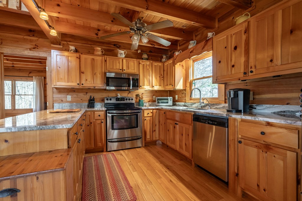 5 Moccasin Trail Property Photo 11