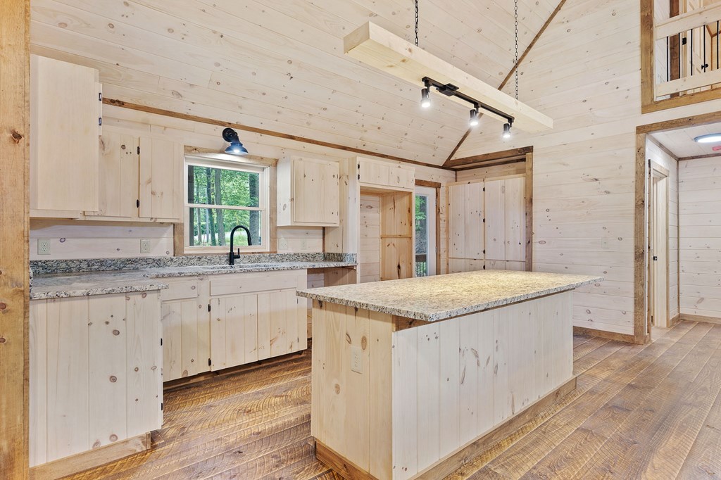 64 Windy Valley Lane Property Photo 8