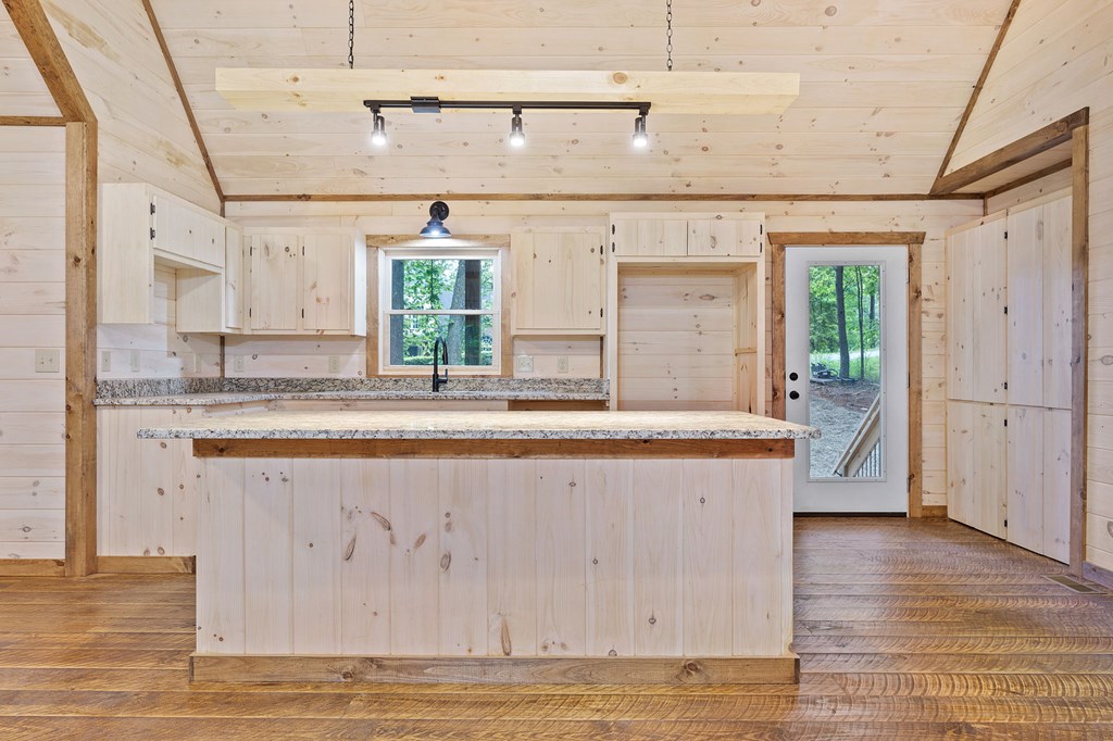 64 Windy Valley Lane Property Photo 10