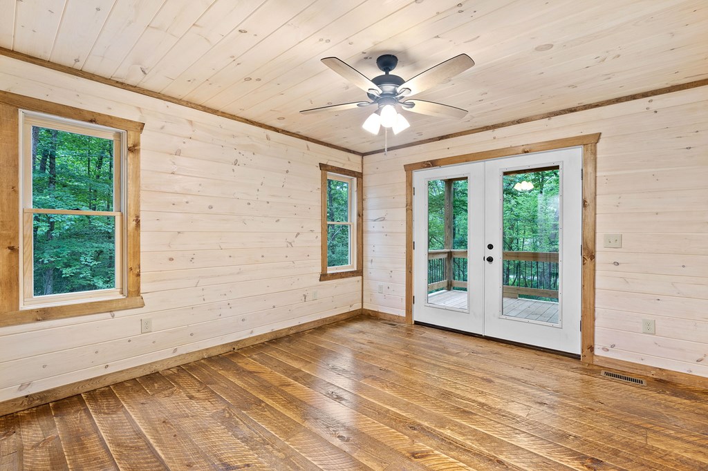 64 Windy Valley Lane Property Photo 17