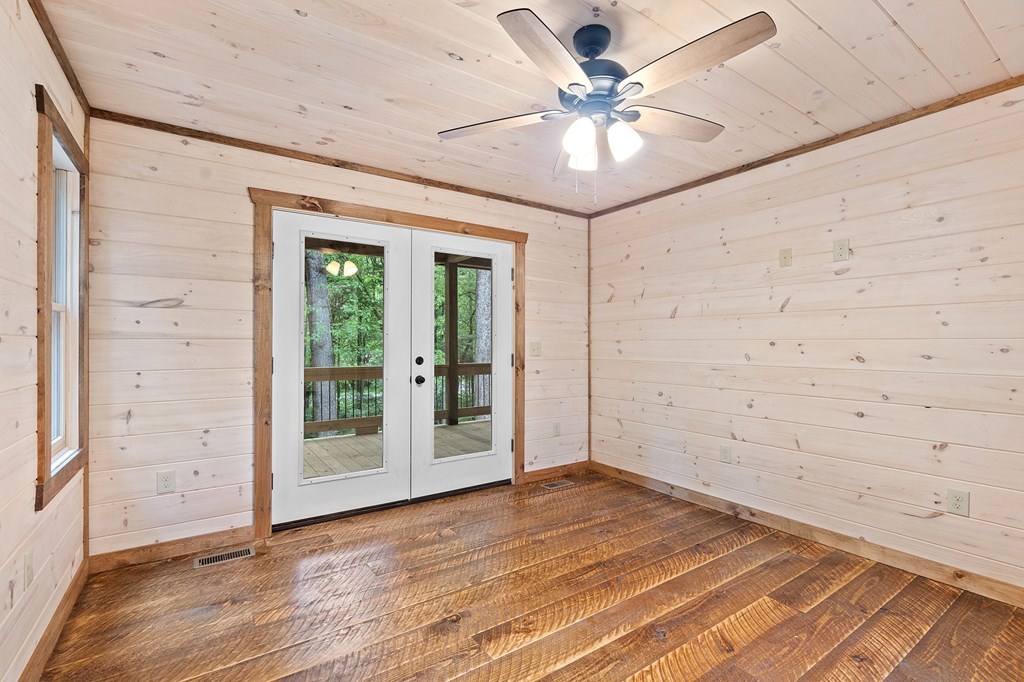 64 Windy Valley Lane Property Photo 18