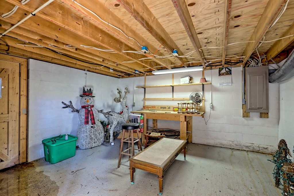 427 V Addington Road Property Photo 39