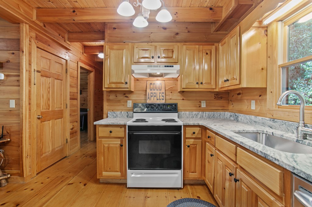 135 Hale Court Property Photo 15