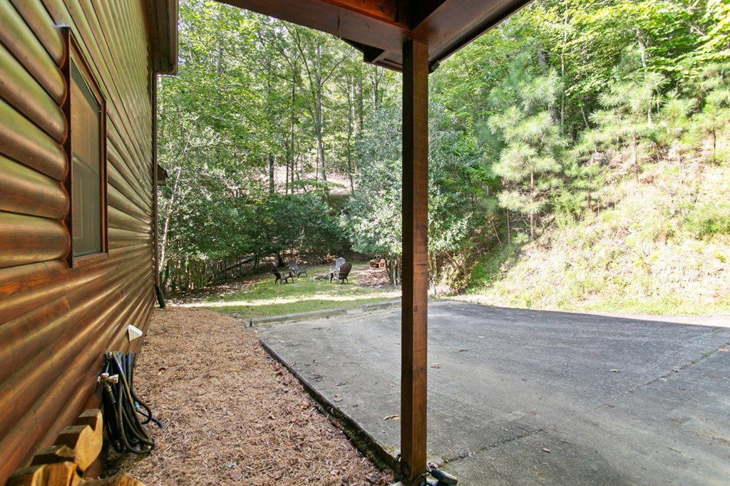 135 Hale Court Property Photo 38