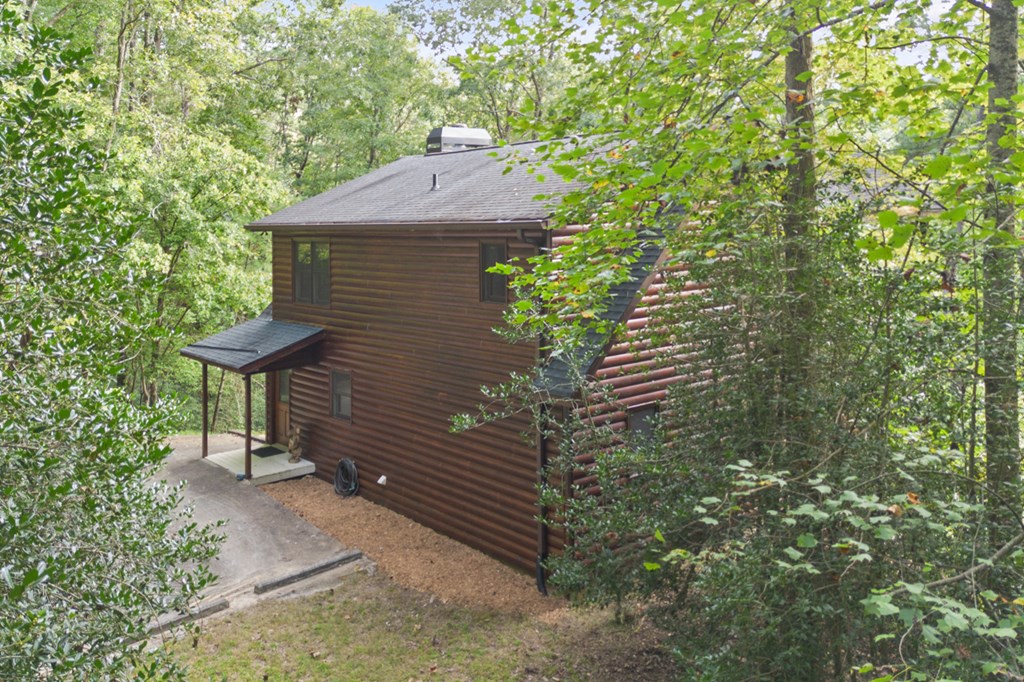 135 Hale Court Property Photo 43