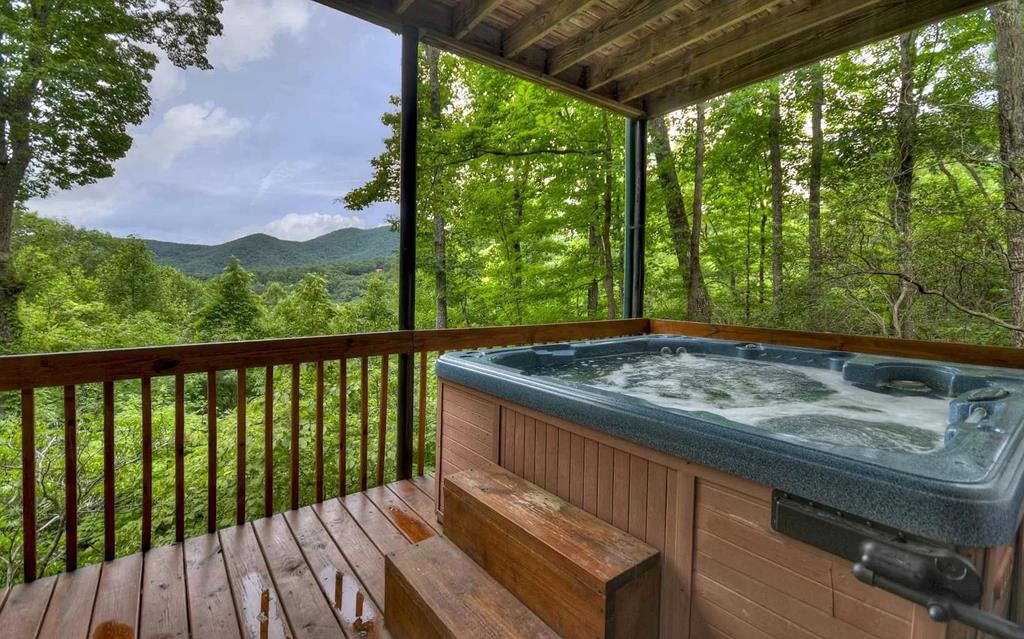 515 Amy Creek Circle Property Photo 1