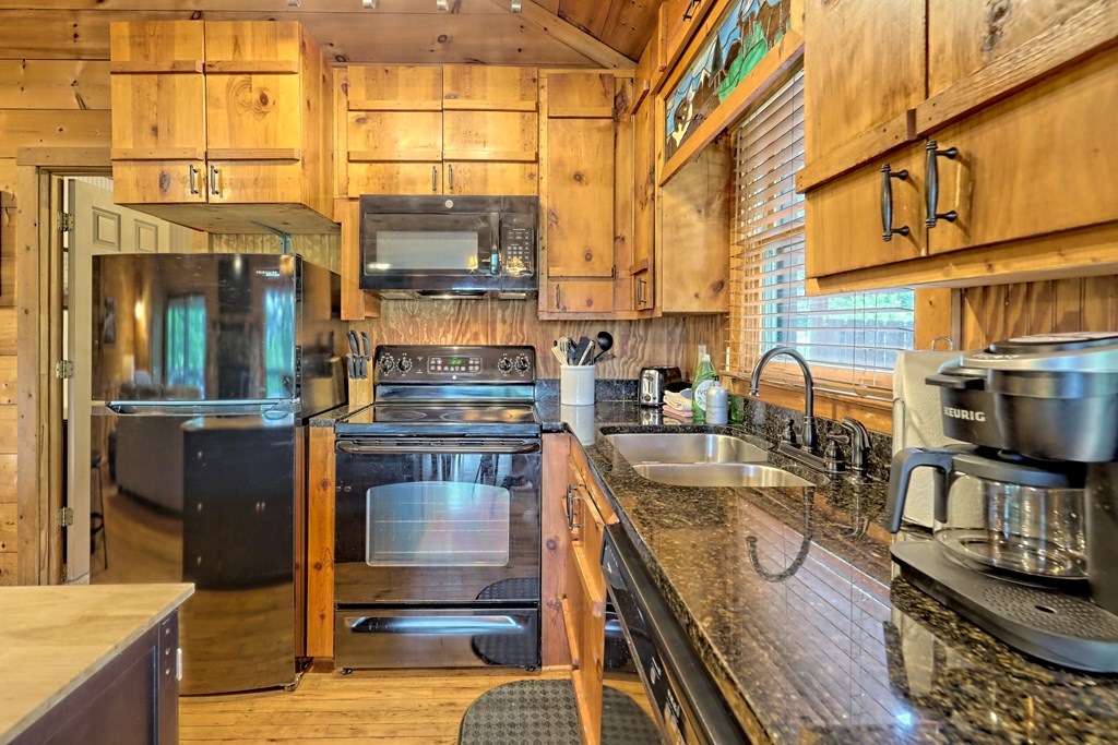 515 Amy Creek Circle Property Photo 16