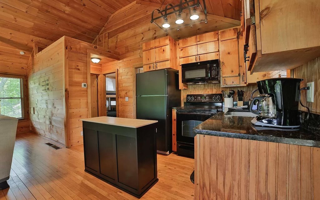 515 Amy Creek Circle Property Photo 27