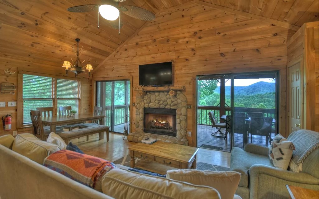 515 Amy Creek Circle Property Photo 30