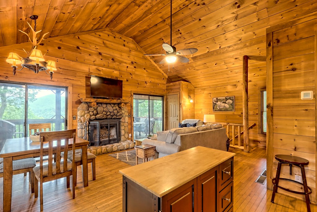 515 Amy Creek Circle Property Photo 40