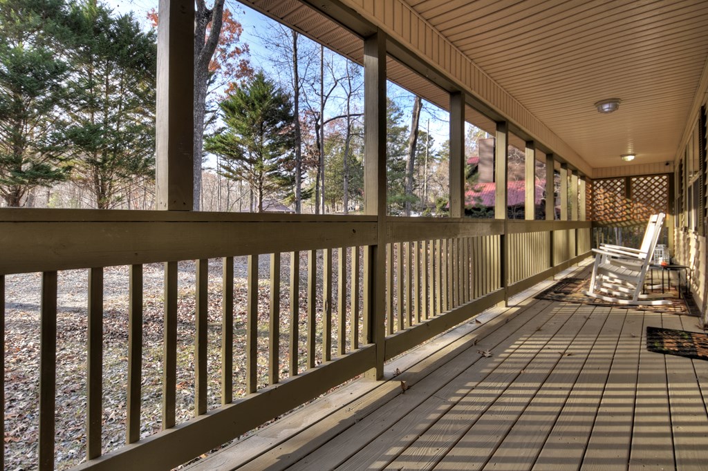 729 Matrix Lane Property Photo 4