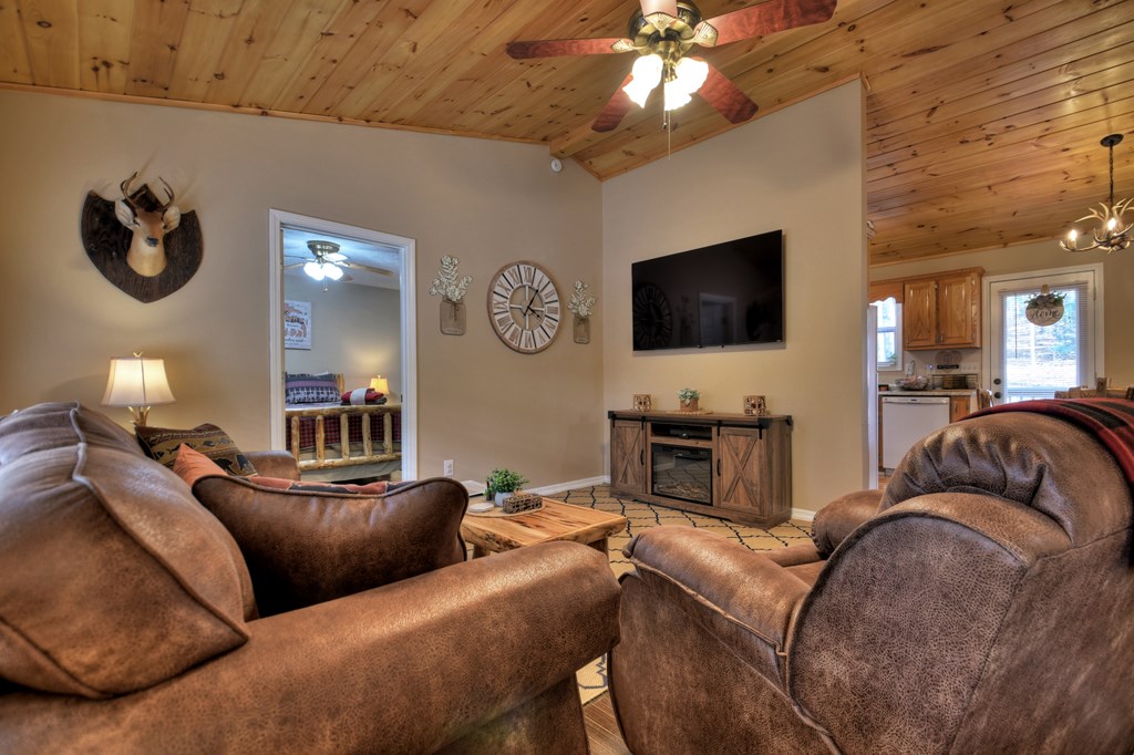 729 Matrix Lane Property Photo 7