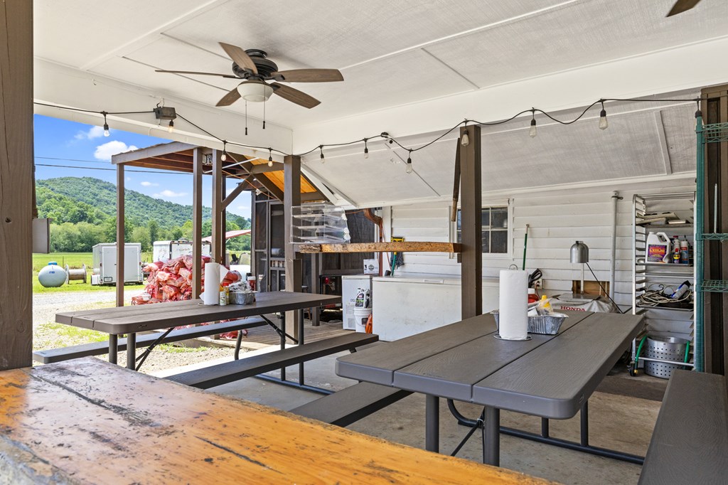 7475 State Highway 60 Property Photo 11