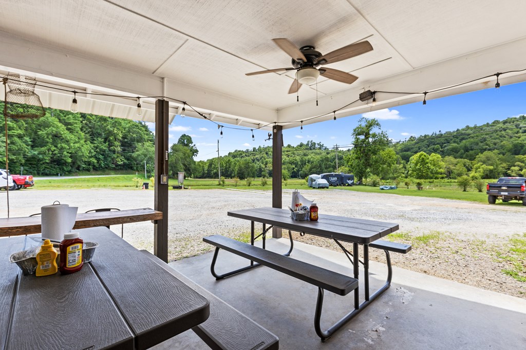 7475 State Highway 60 Property Photo 17