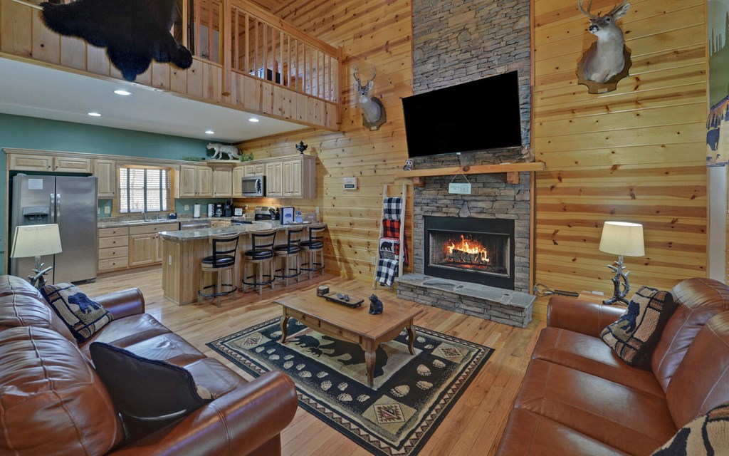 221 Acacia Court Property Photo 2