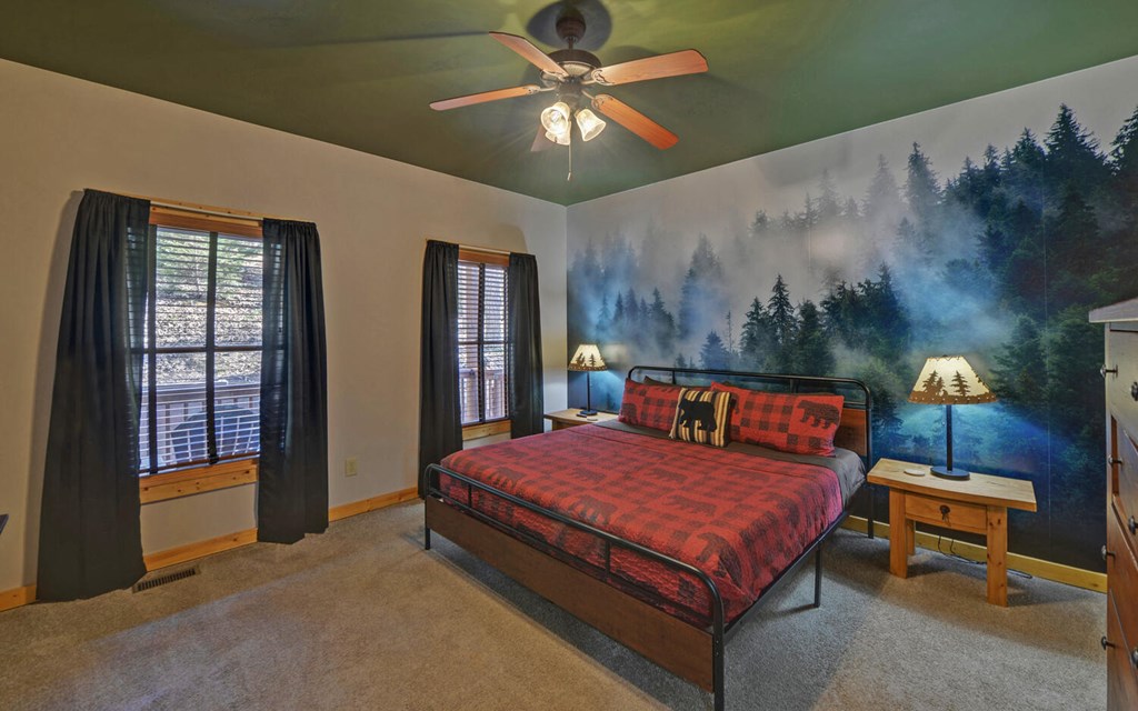 221 Acacia Court Property Photo 4