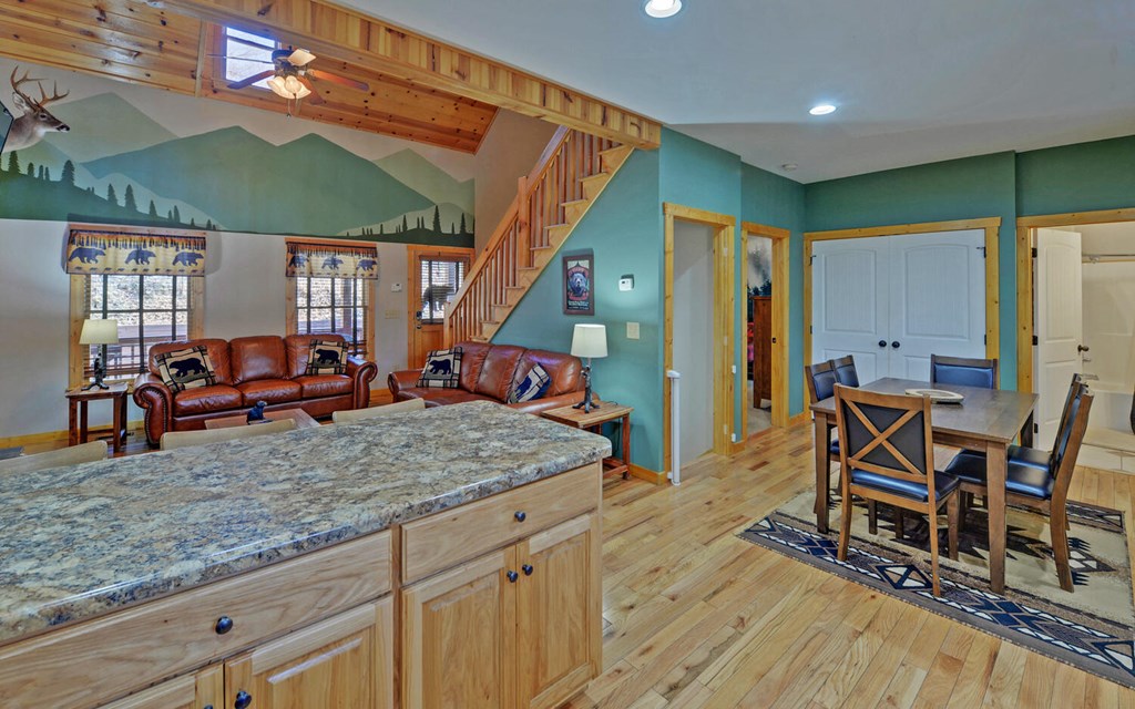221 Acacia Court Property Photo 16
