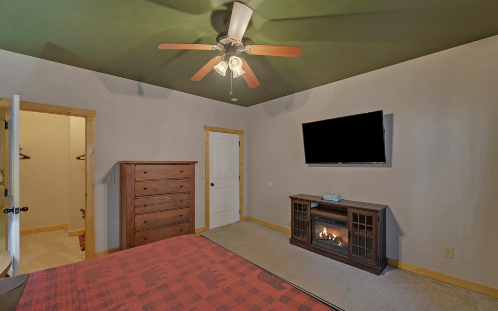 221 Acacia Court Property Photo 20