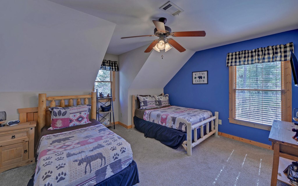 221 Acacia Court Property Photo 28