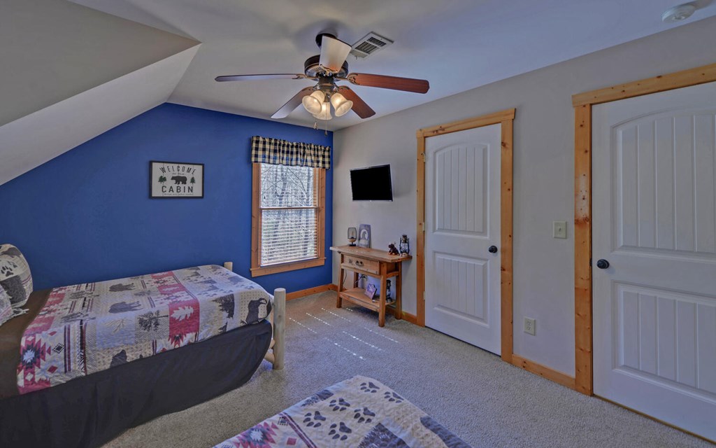 221 Acacia Court Property Photo 29