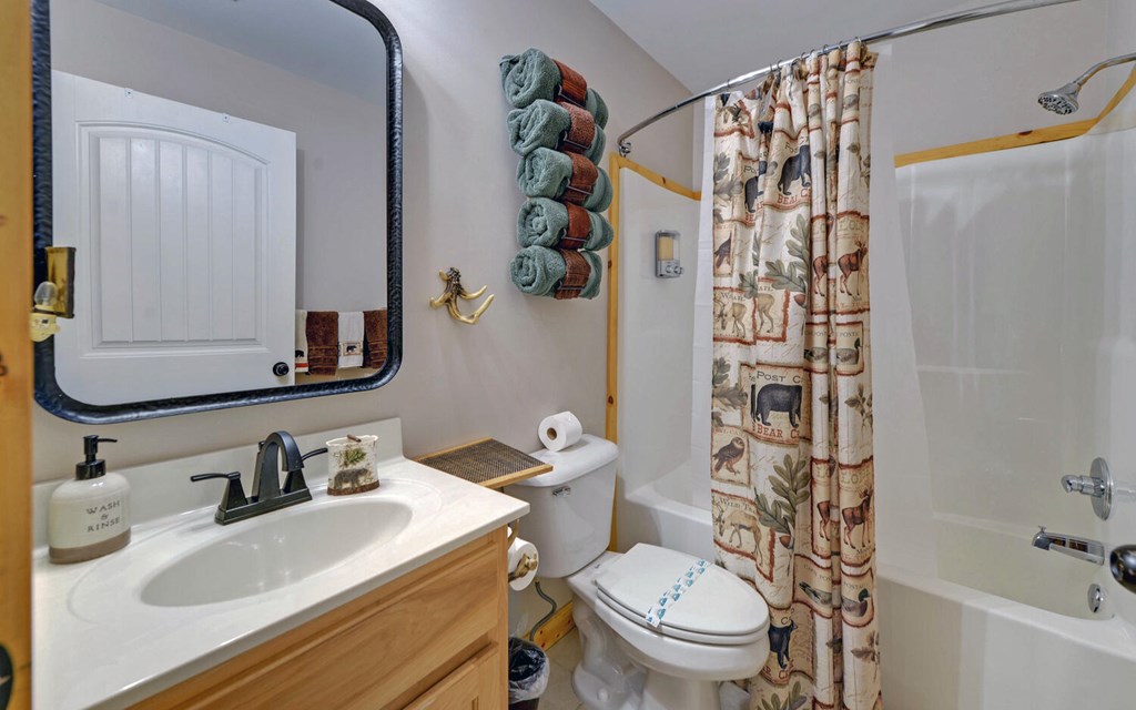 221 Acacia Court Property Photo 30