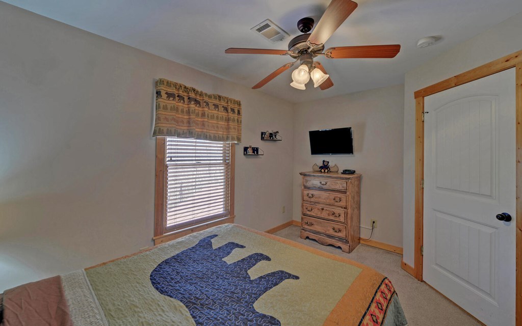 221 Acacia Court Property Photo 31