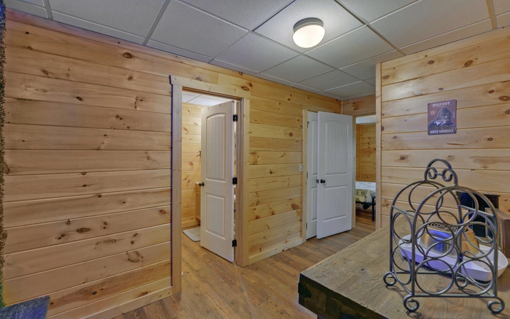 221 Acacia Court Property Photo 35