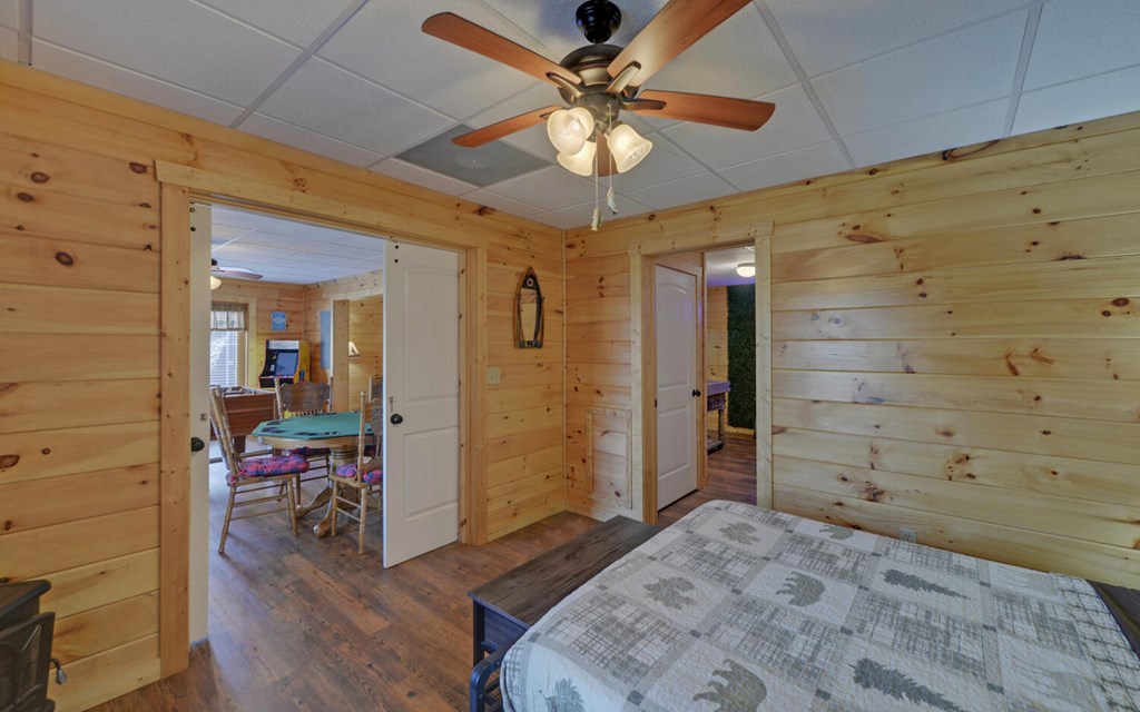 221 Acacia Court Property Photo 40