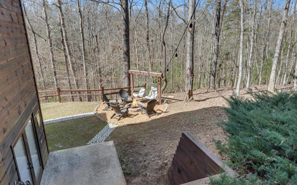 221 Acacia Court Property Photo 47