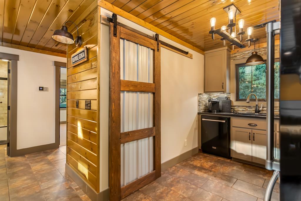 2263 Dial Road Property Photo 18