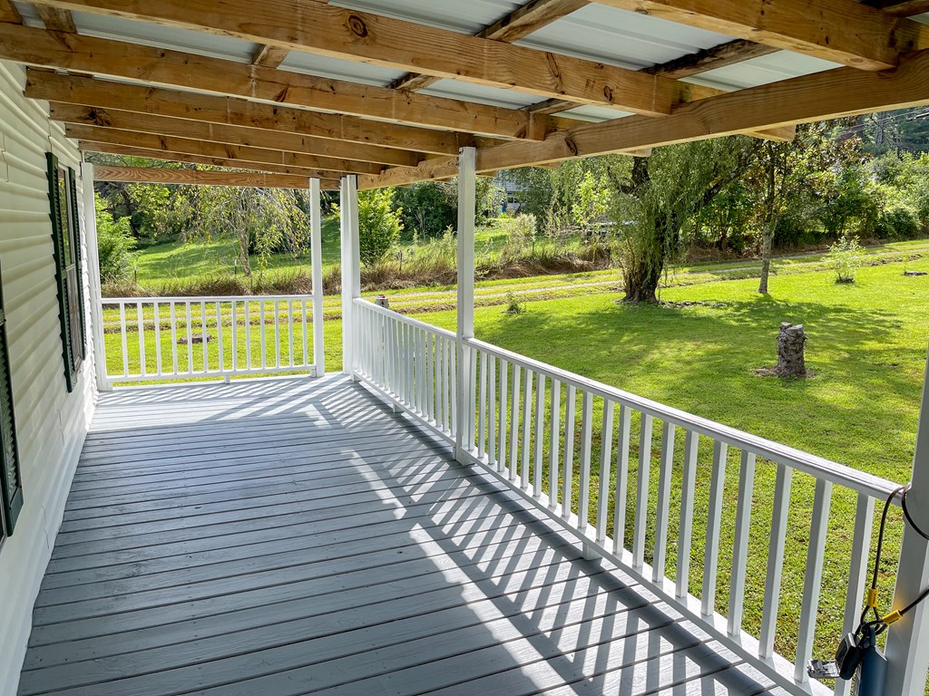 1716 Airport Road Property Photo 5