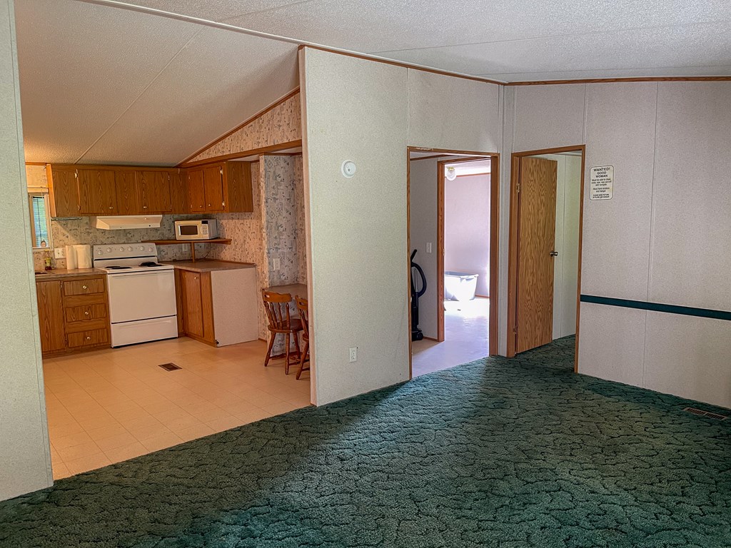 1716 Airport Road Property Photo 6