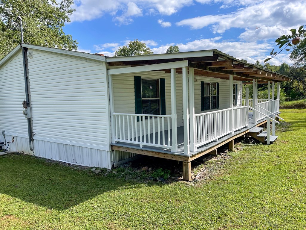 1716 Airport Road Property Photo 18