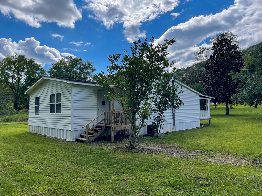 1716 Airport Road Property Photo 21